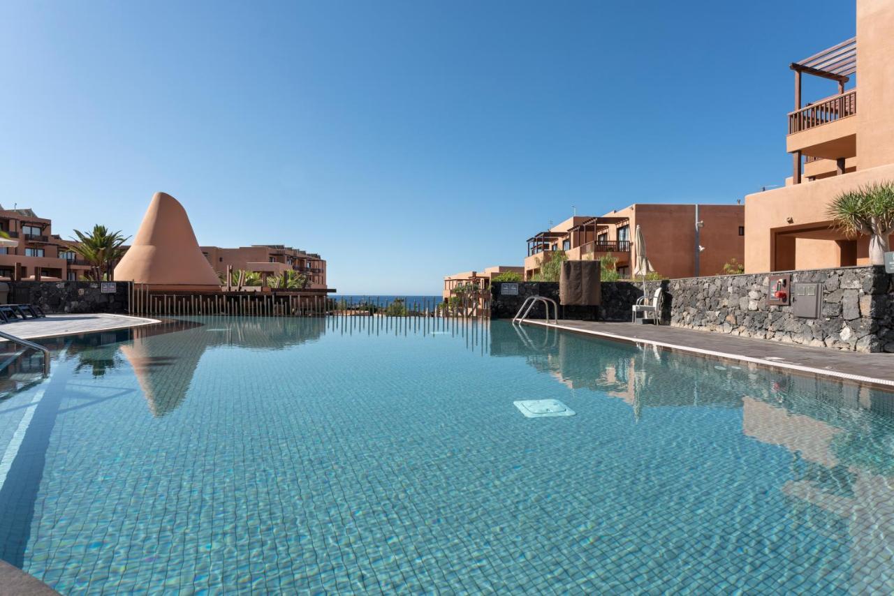 Barcelo Tenerife Golf Del Sur Esterno foto The swimming pool at the hotel