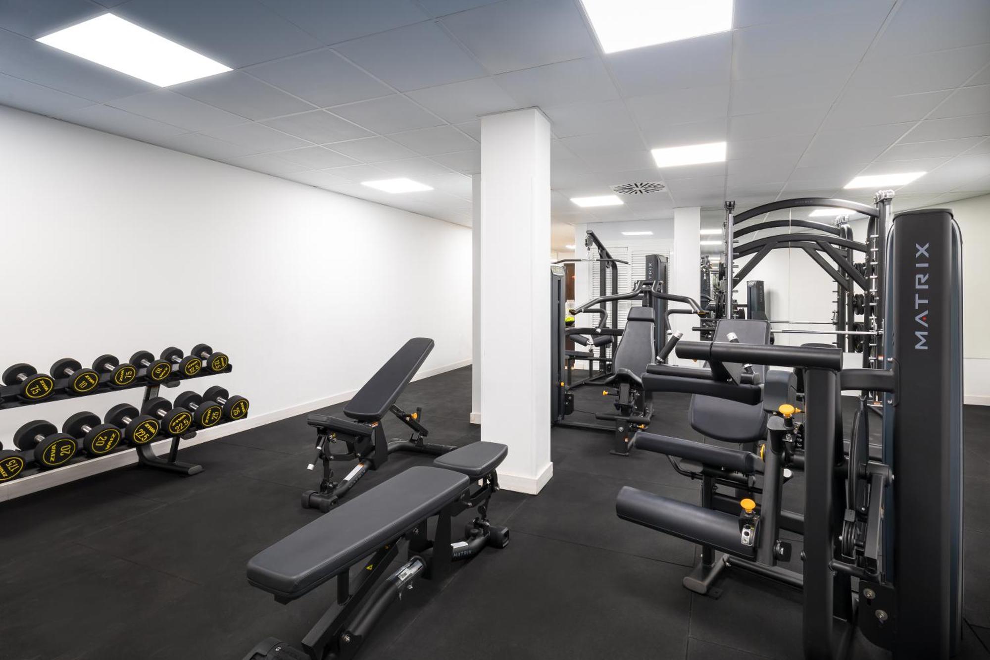 Barcelo Tenerife Golf Del Sur Esterno foto The gym at the University of Roehampton